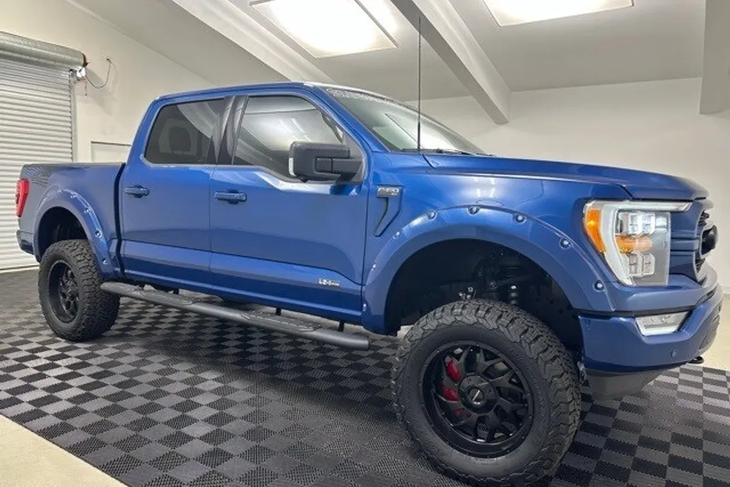 2023 Ford F-150 XLT photo 1