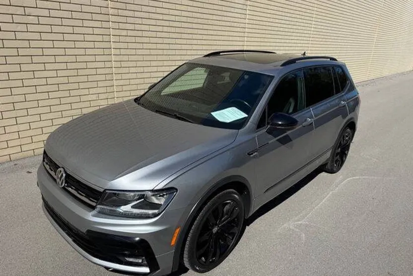 2020 Volkswagen Tiguan SE R-Line Black photo 1