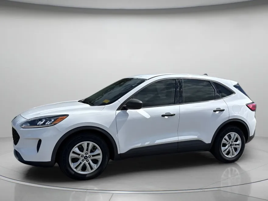 2022 Ford Escape S photo 1