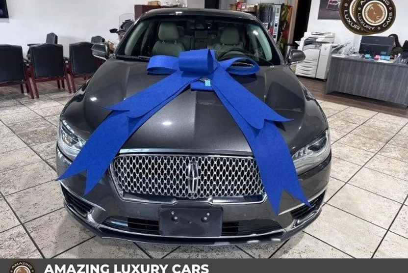 2017 Lincoln MKZ Reserve photo 1