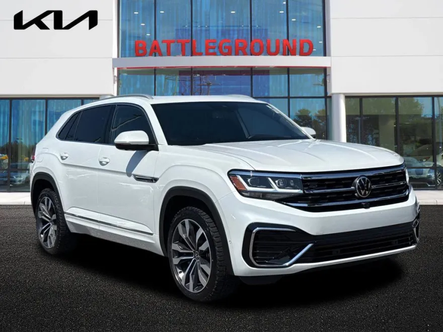 2022 Volkswagen Atlas Cross Sport V6 SEL Premium R-Line photo 1