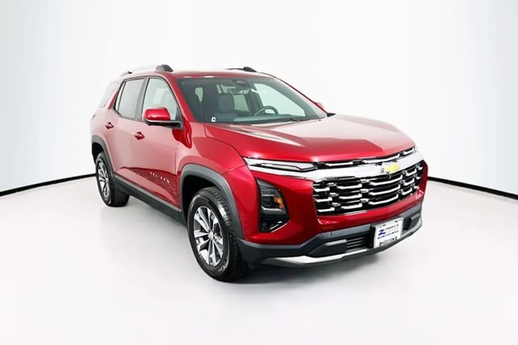 2025 Chevrolet Equinox LT photo 1
