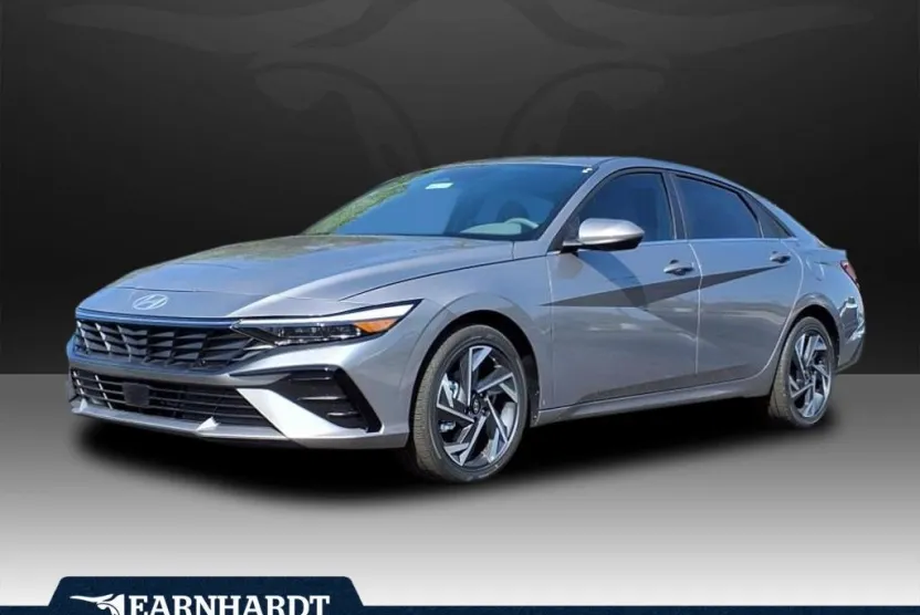 2025 Hyundai Elantra SEL Convenience photo 1