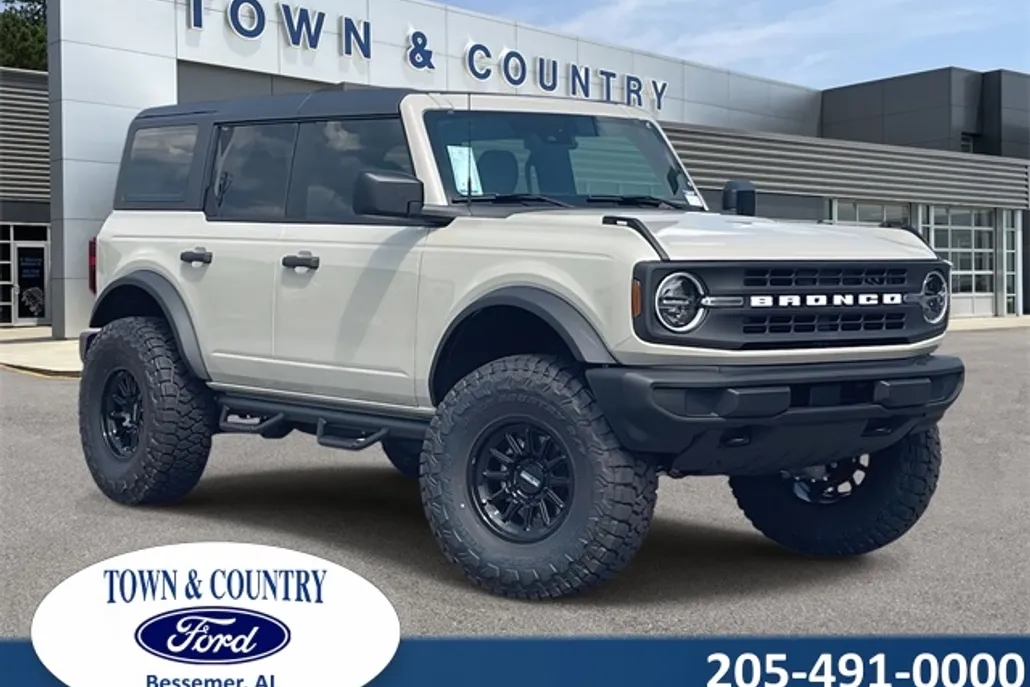 2025 Ford Bronco Base photo 1