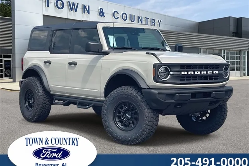 2025 Ford Bronco Base photo 1