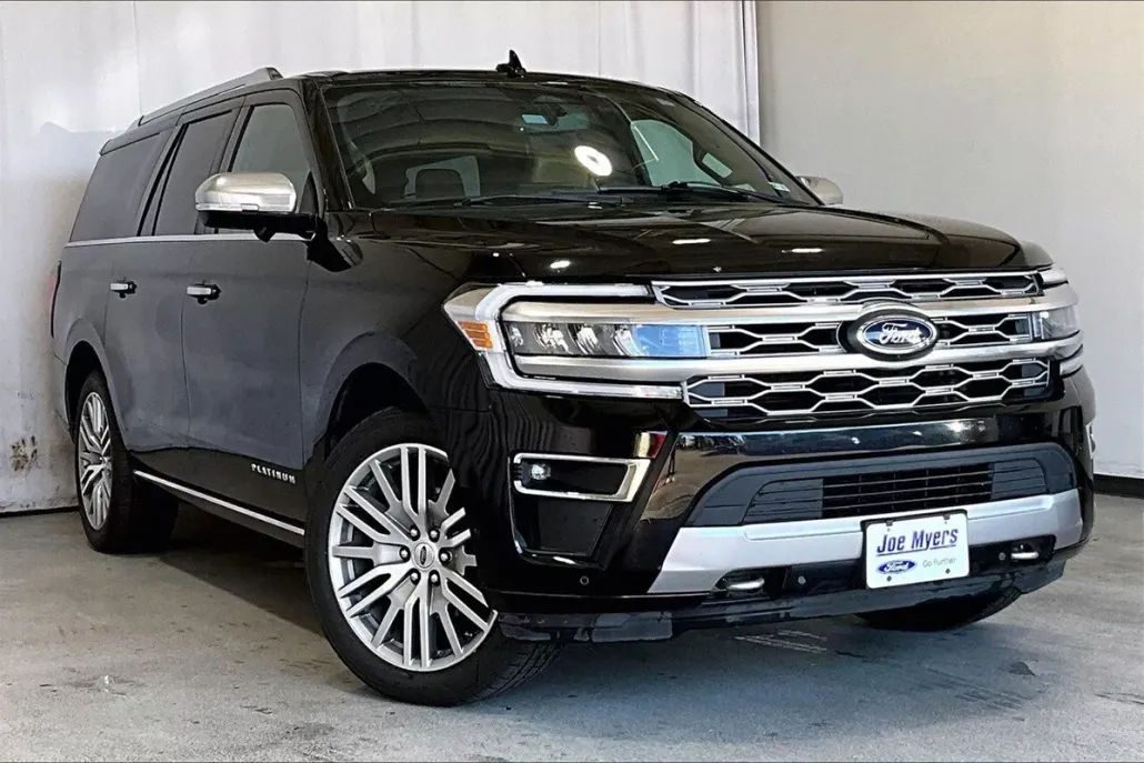 2022 Ford Expedition MAX Platinum photo 1