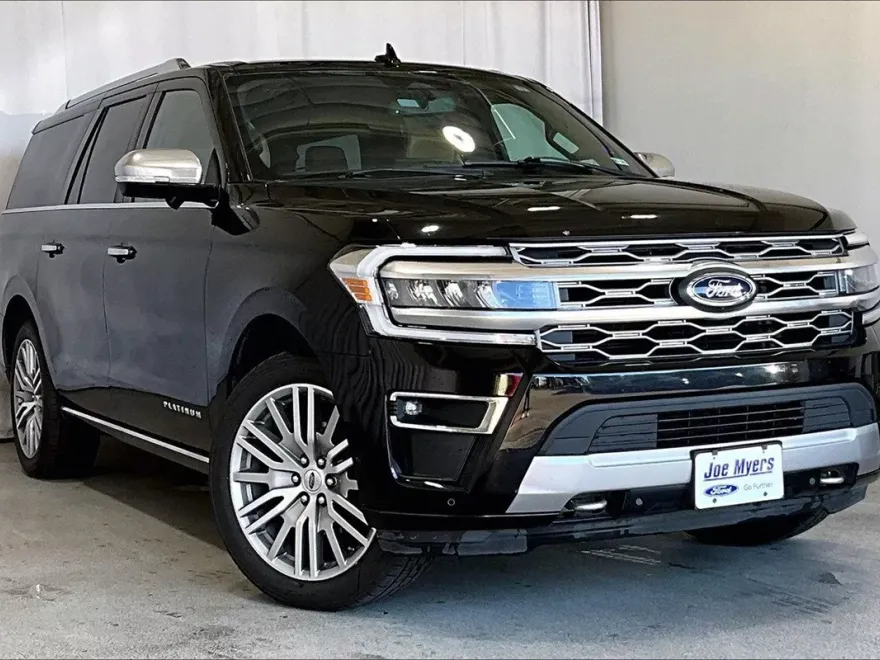 2022 Ford Expedition MAX Platinum photo 1