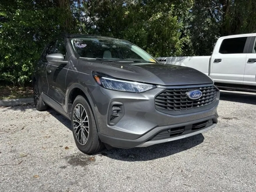 2023 Ford Escape Sport Hybrid photo 1