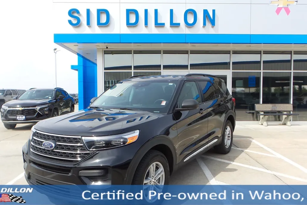 2022 Ford Explorer XLT photo 1
