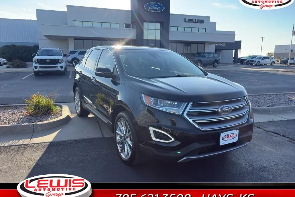 2017 Ford Edge Titanium photo 1