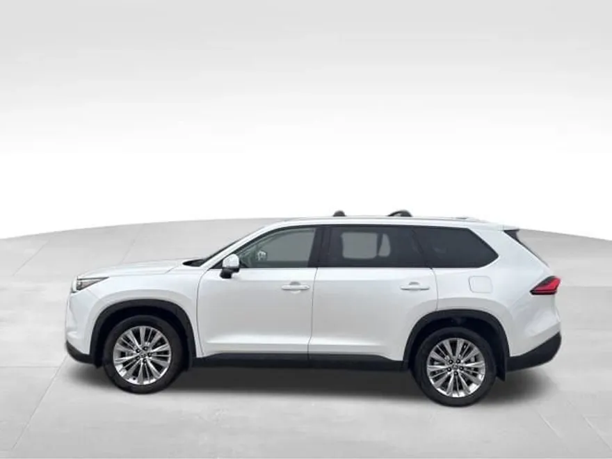 2024 Toyota Grand Highlander Platinum photo 1