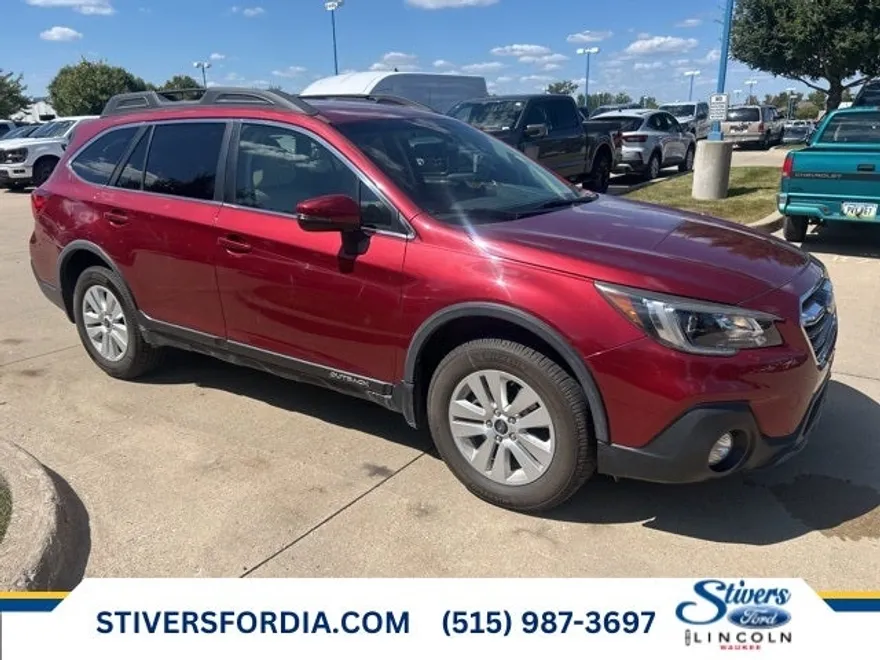 2018 Subaru Outback Premium photo 1