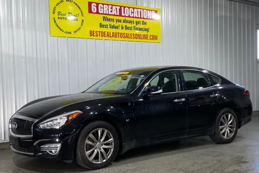 2015 Infiniti Q70 3.7 AWD photo 1