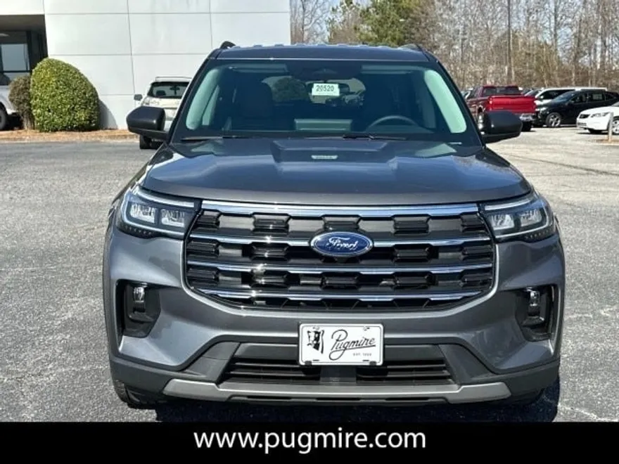 2025 Ford Explorer photo 1