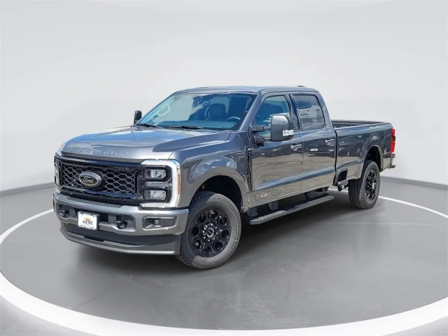 2026 Ford F-350 XLT photo 1