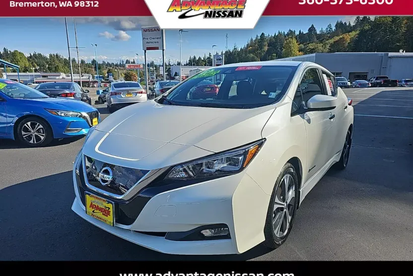 2019 Nissan Leaf SV photo 1