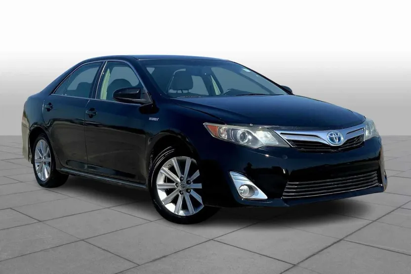 2014 Toyota Camry Hybrid XLE photo 1