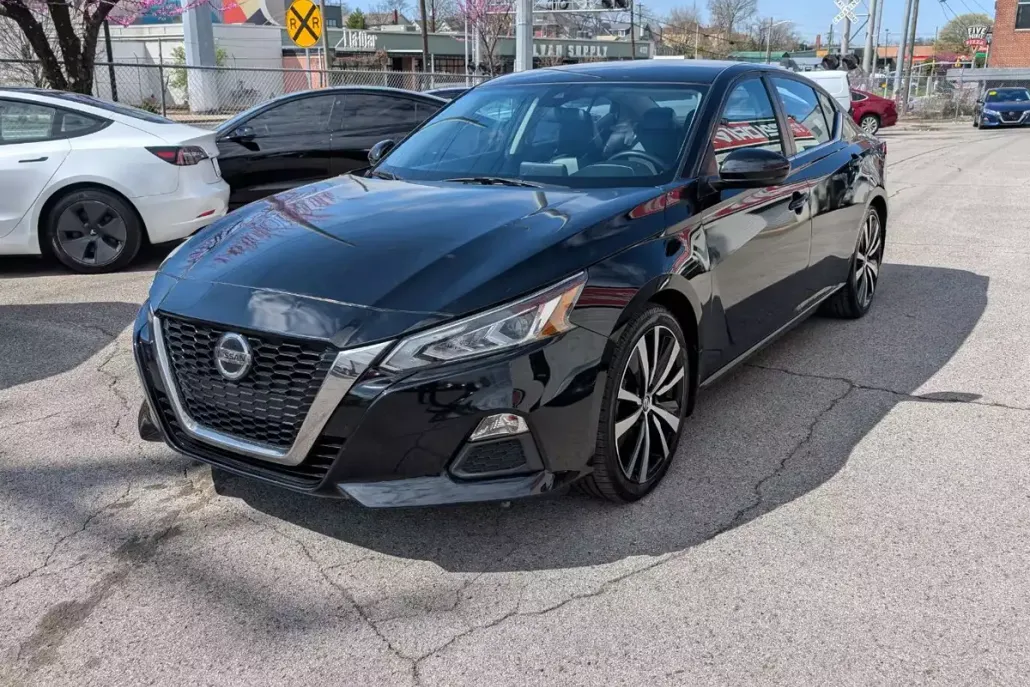 2020 Nissan Altima 2.5 SR photo 1
