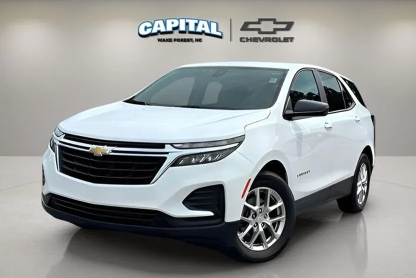 2023 Chevrolet Equinox LS photo 1