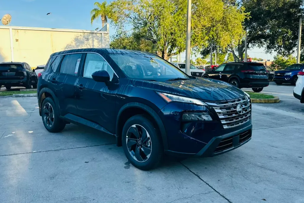 2026 Nissan Rogue SV photo 1