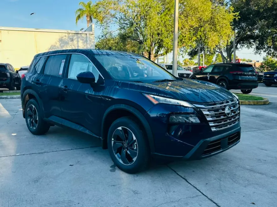 2026 Nissan Rogue SV photo 1