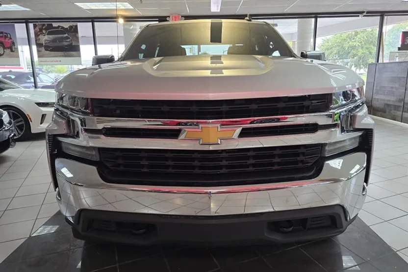 2022 Chevrolet Silverado 1500 photo 1