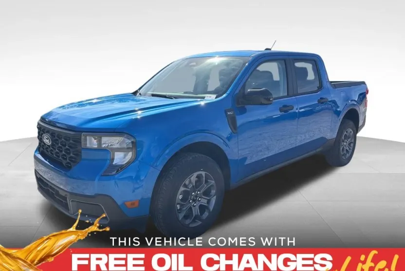 2025 Ford Maverick XLT photo 1