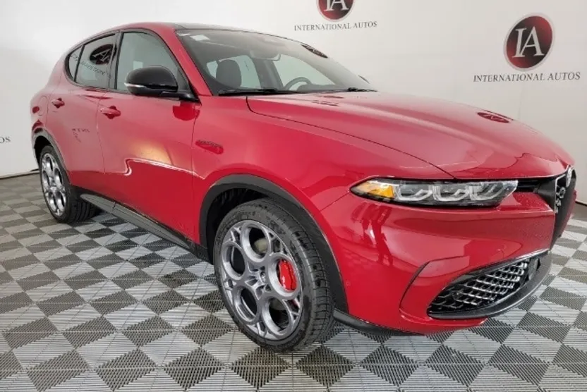 2024 Alfa Romeo Tonale Veloce photo 1