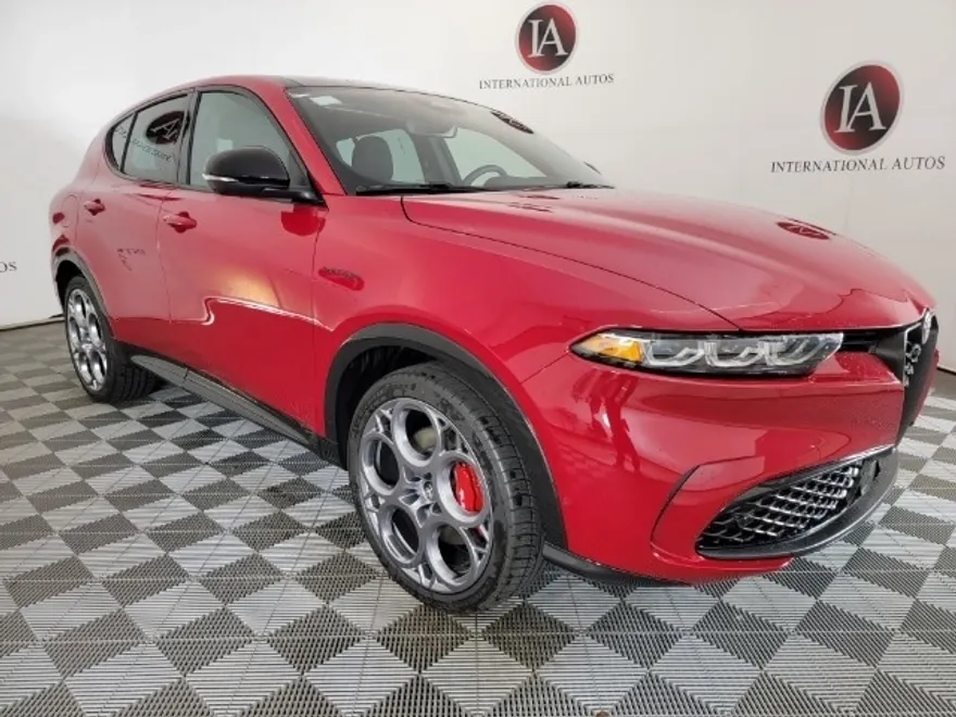 2024 Alfa Romeo Tonale Veloce photo 1