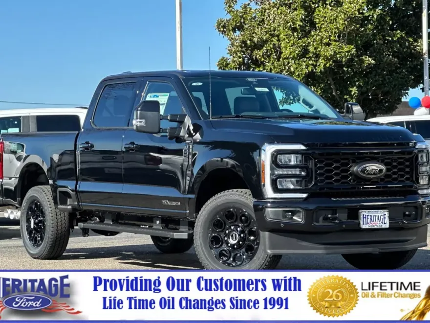 2025 Ford F-250 photo 1