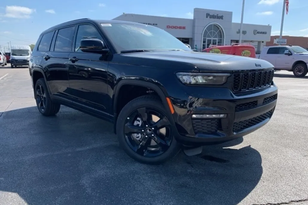 2025 Jeep Grand Cherokee Limited photo 1