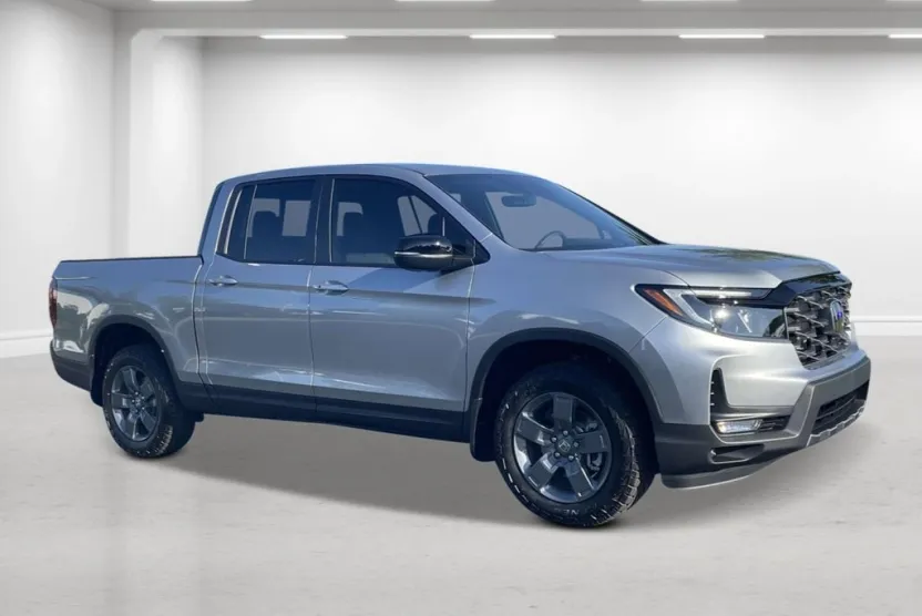 2025 Honda Ridgeline TrailSport photo 1