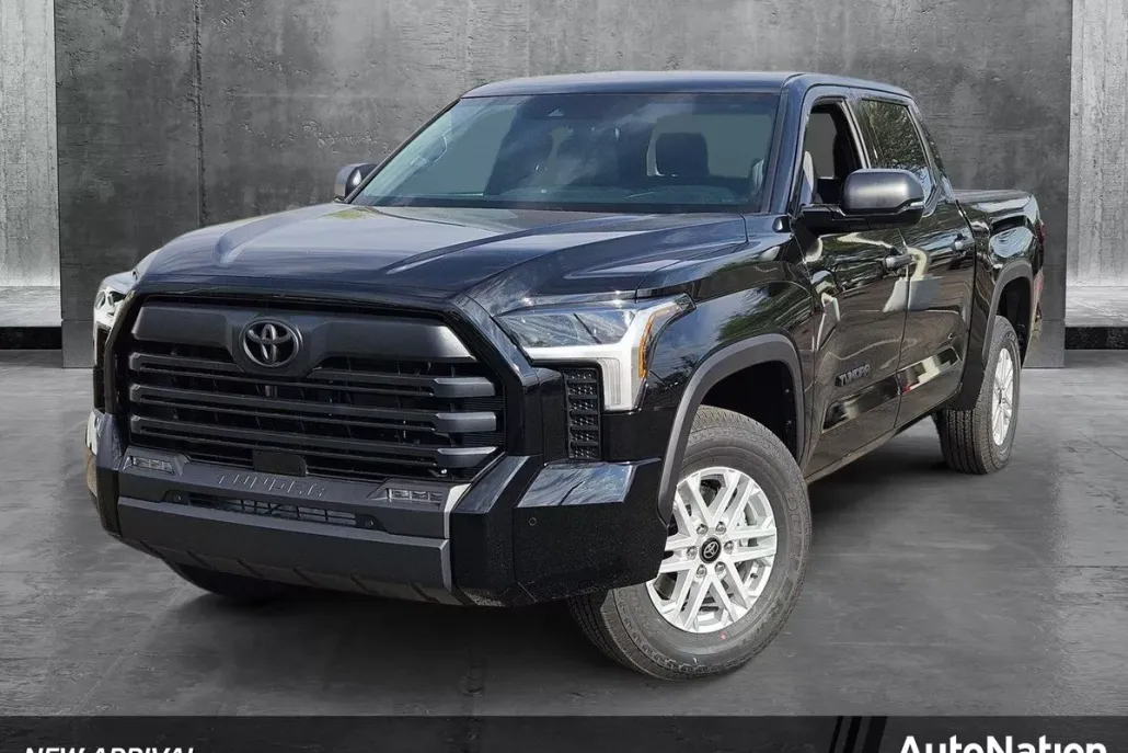 2025 Toyota Tundra SR5 photo 1