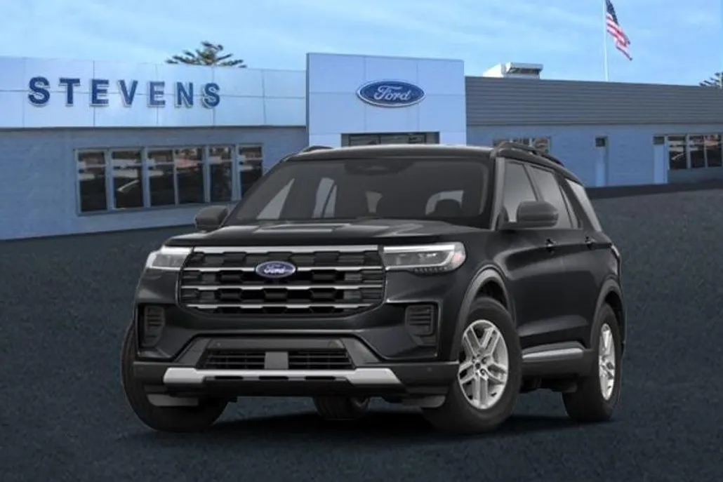 2025 Ford Explorer photo 1