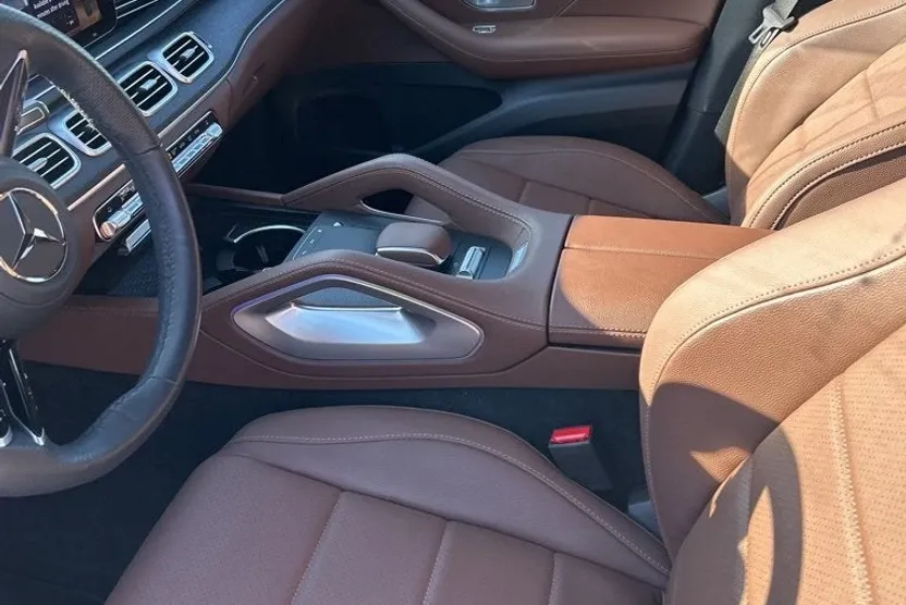 2024 Mercedes Benz GLS 450 4MATIC photo 1