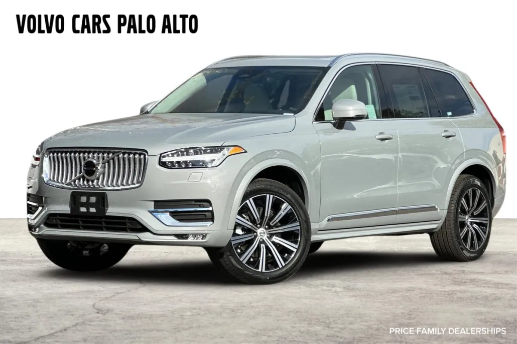 2025 Volvo XC90 Core photo 1