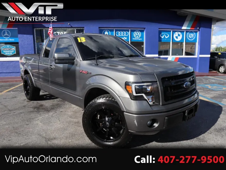2013 Ford F-150 Lariat photo 1