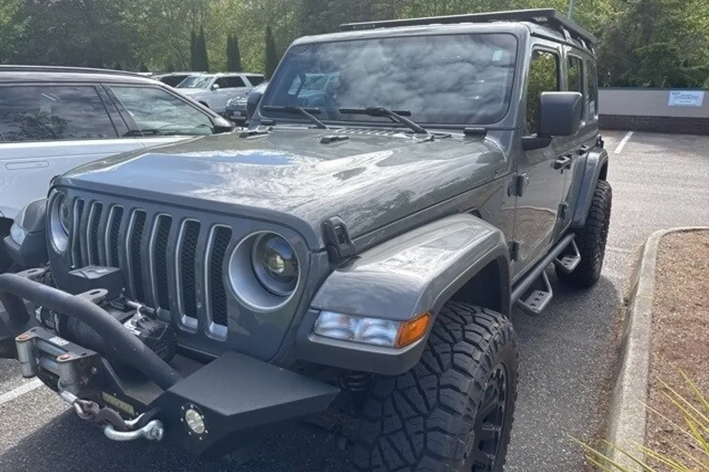 2019 Jeep Wrangler Unlimited Sahara photo 1
