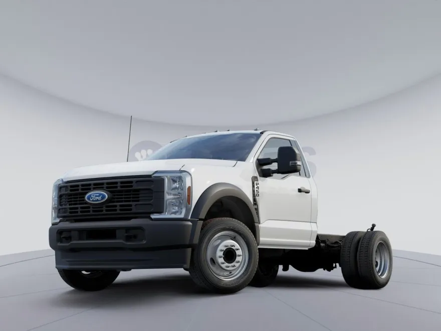 2025 Ford F-450 photo 1