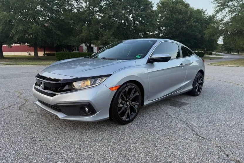 2020 Honda Civic Sport photo 1