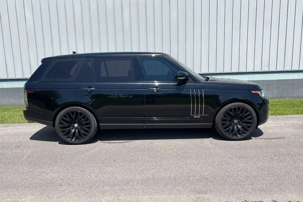 2016 Land Rover Range Rover SV Autobiography photo 1