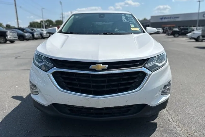 2020 Chevrolet Equinox LT photo 1