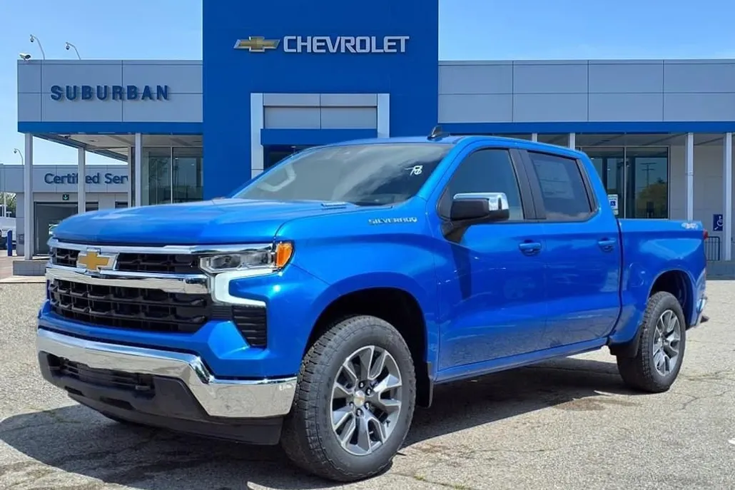 2026 Chevrolet Silverado 1500 LT photo 1
