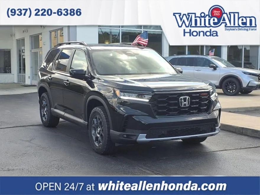 2025 Honda Pilot TrailSport photo 1