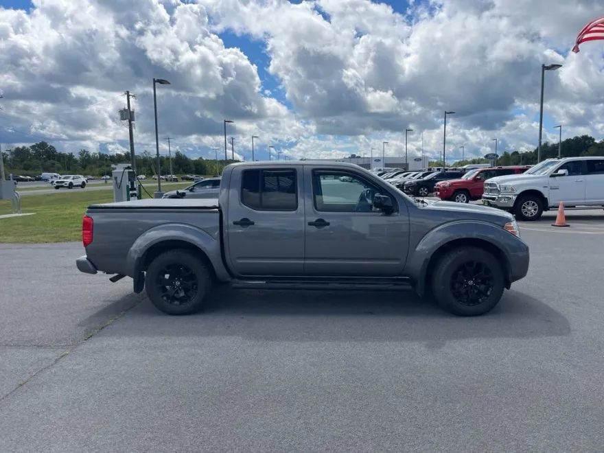 2021 Nissan Frontier Crew Cab SV photo 1