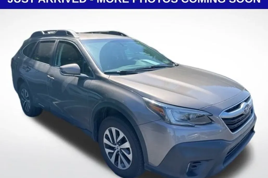 2022 Subaru Outback Premium photo 1