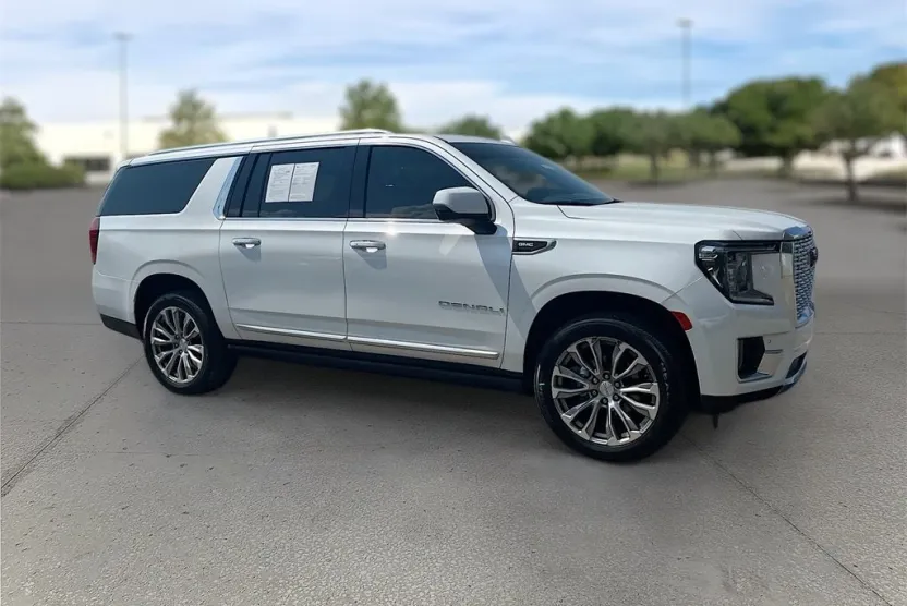 2021 Gmc Yukon XL Denali photo 1