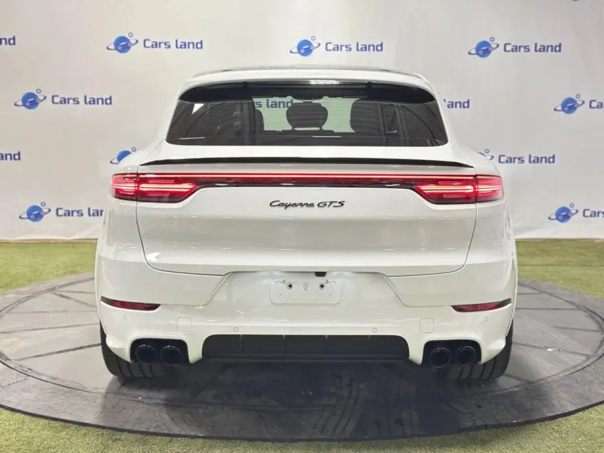 2022 Porsche Cayenne Coupe GTS photo 1