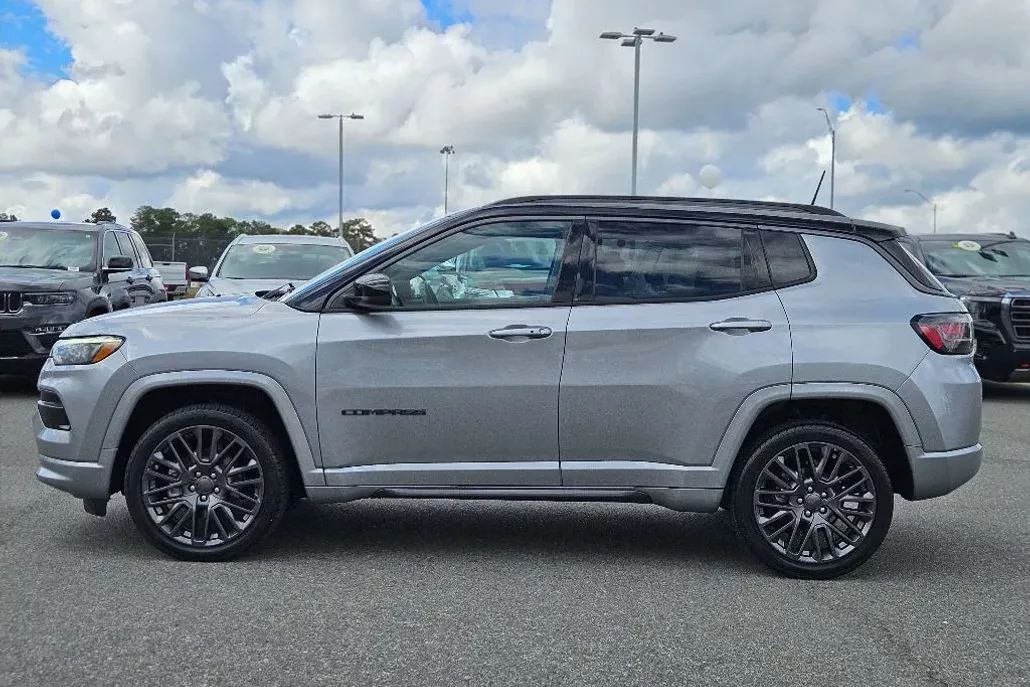 2022 Jeep Compass High Altitude photo 1