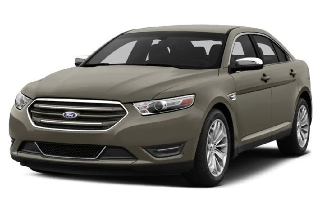 2015 Ford Taurus SHO photo 1